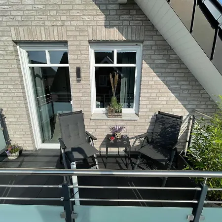 - Steinmetz Mit Balkon *